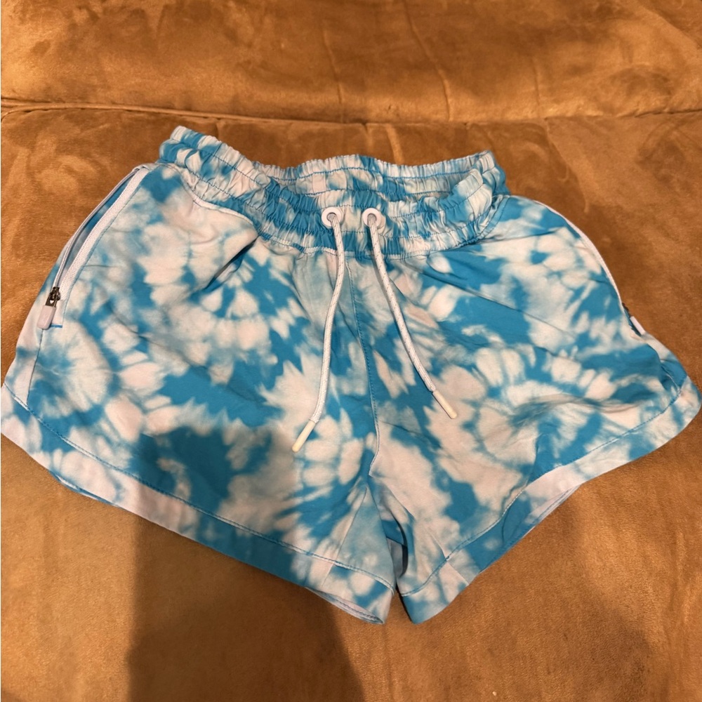Athleta Blue and White Tie-Dye Athletic Shorts